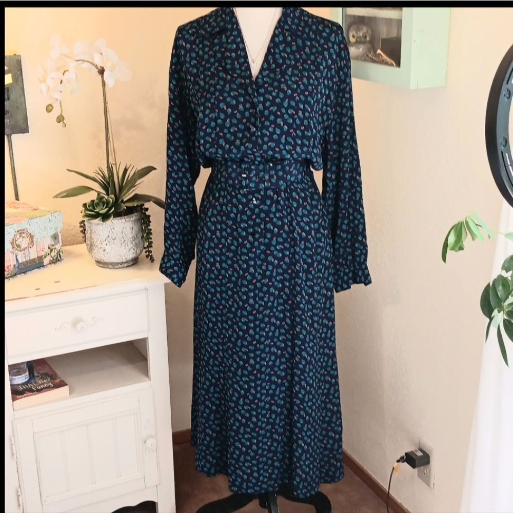 Vintage Liz Claiborn Midi Dress. 30s-40s Vibe. Dark Academia. East Coast City.